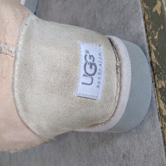UGG AUSTRALIA BOOTS - Picture 8 of 12